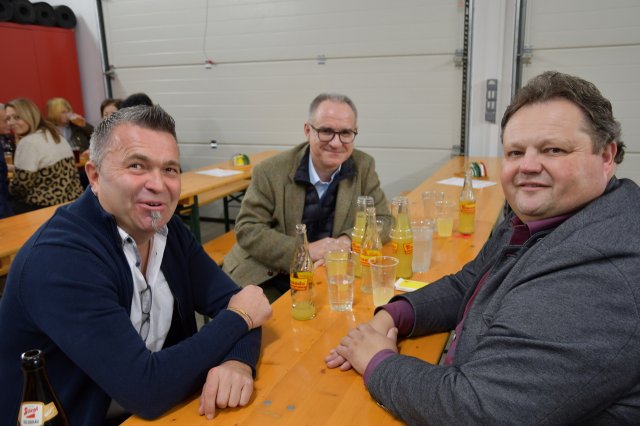 Hendlschnapsen am 8. November 2025