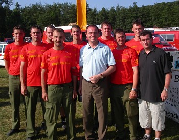 LH-Stv. Franz Steindl und Vbgm. Reinhard Strobl mit der Wettkampfgruppe I