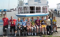Die Kommunions-Kinder vor der Bootsfahrt am Neusiedler See