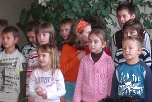 Gespannt waren die Kinder auf den Nikolaus Gespannt waren die Kinder auf den Nikolaus