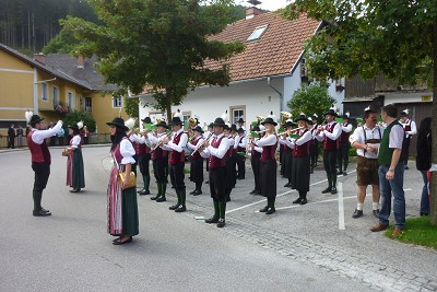 Einweihung der Danke-Stoakogler-Statue in Gasen