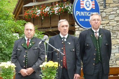 Einweihung der Danke-Stoakogler-Statue in Gasen