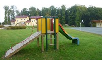 Spielgemeinschaft sponsert Kleinkind-Kletterkombination f&uuml;r Spielplatz