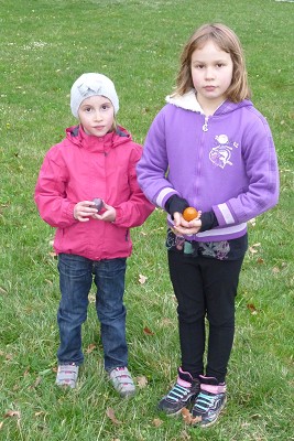 Ostereiersuche 2012 beim Spielplatz