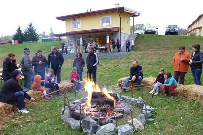 Ostereiersuche 2012 beim Spielplatz