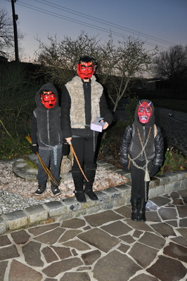 Nikolaus und Krampusgruppen unterwegs in Kleinm&uuml;rbisch