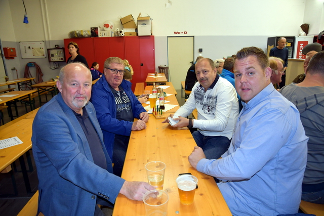 Hendlschnapsen am 9. November 2019