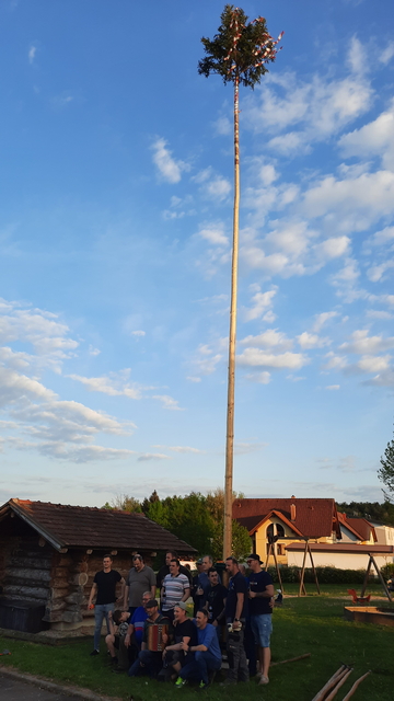 Maibaum-Aufstellen am 30. April 2022