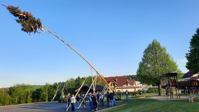 Maibaum-Aufstellen am 30. April 2023